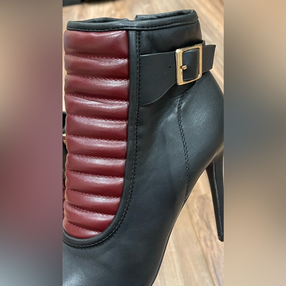 Glaze Leather Moto Booties 6.5 maroon accent 4” heel - Picture 8 of 12